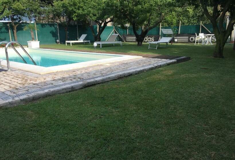 펜션 Camera Con Giardino E Piscina