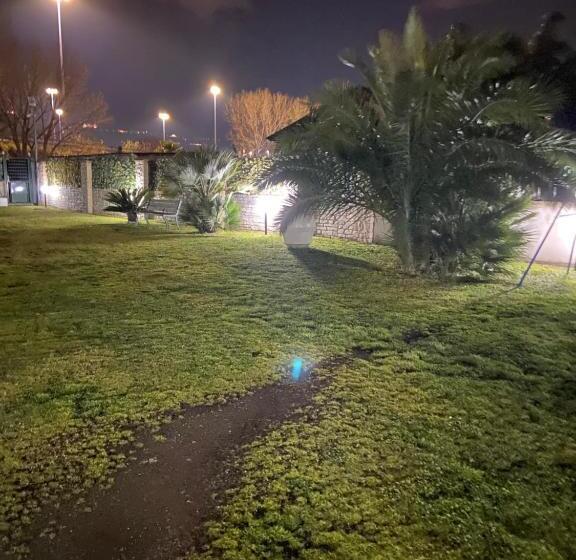 펜션 Camera Con Giardino E Piscina