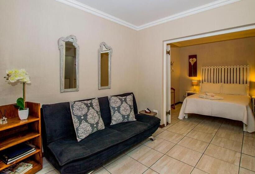 پانسیون Ladera   Vista Self Catering Guesthouse