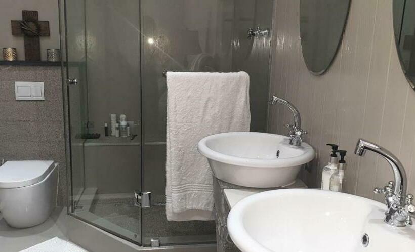 پانسیون Ladera   Vista Self Catering Guesthouse