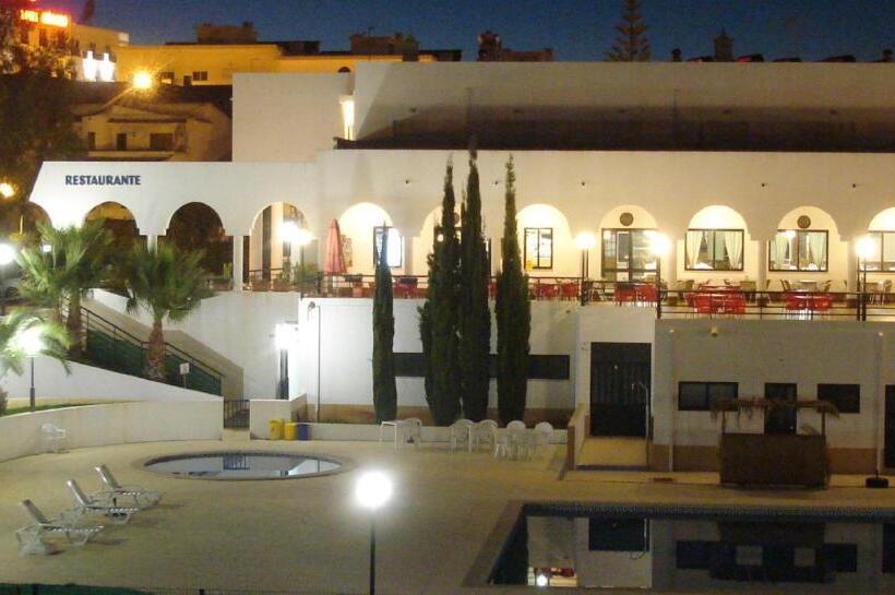تختخواب و صبحانه Rialgarve
