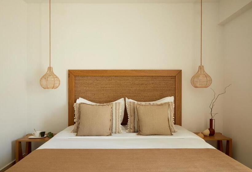 هتل Absolute Kiotari Resort