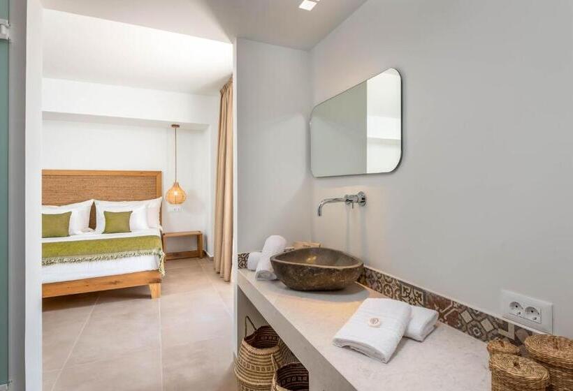 هتل Absolute Kiotari Resort
