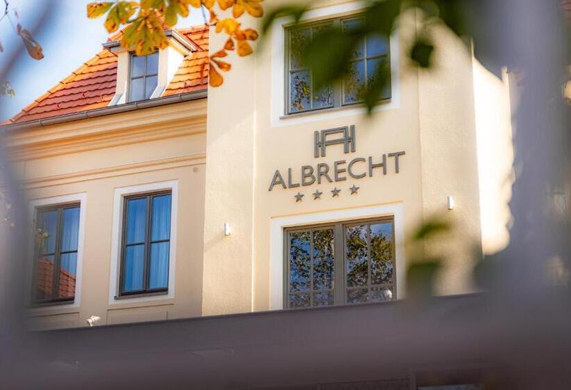 ホテル Albrecht