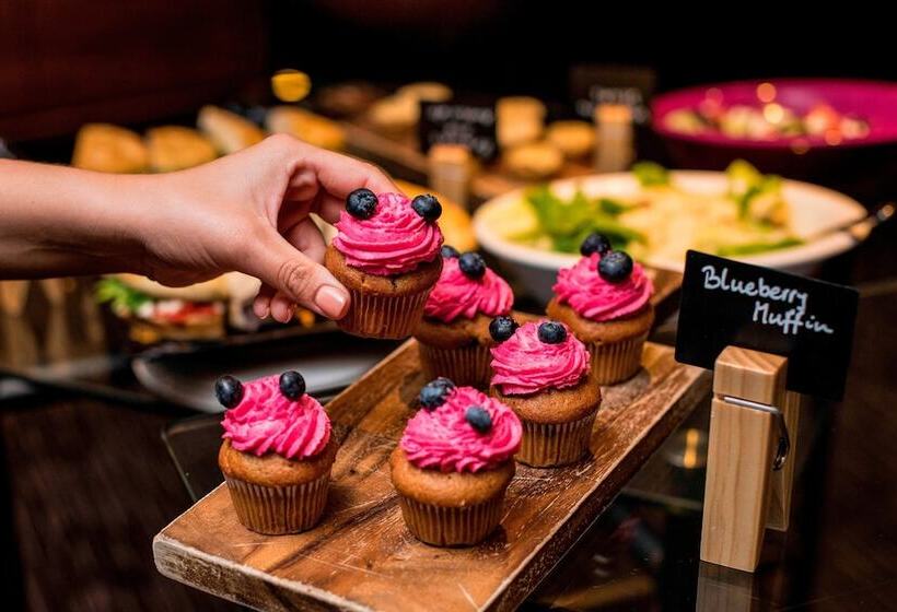 هتل Aloft London Excel