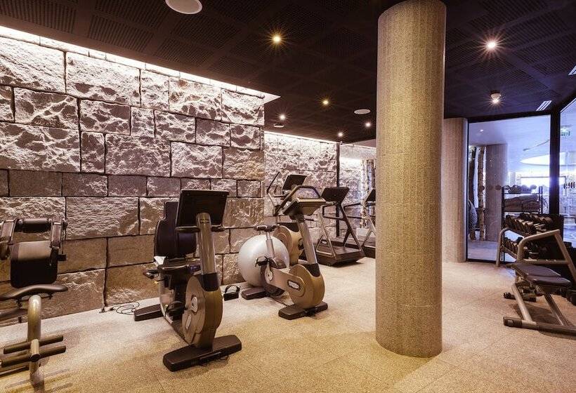 هتل Altapura Hôtel & Spa Val Thorens