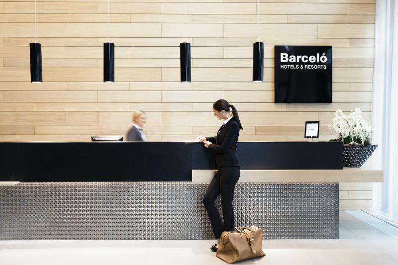 هتل Barcelo Hamburg