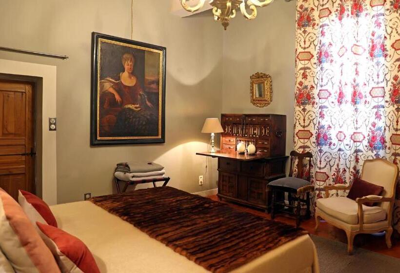 هتل Chambres D Hôtes La Tour Sainte Cécile