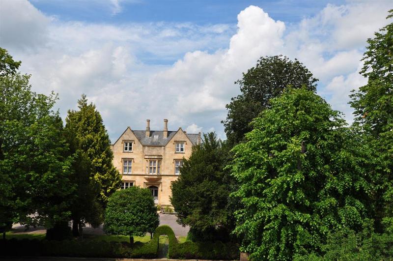 هتل Cotswold Grange