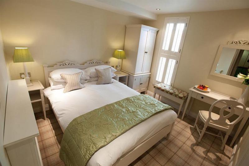 هتل Cotswold Grange