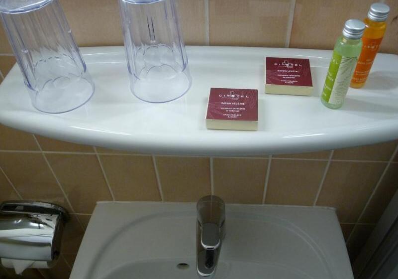 هتل Des Arts   Centre Cathédrale