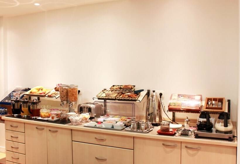 هتل Hôtel Astoria