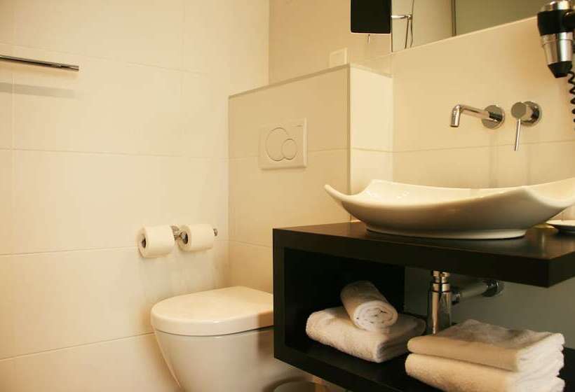 هتل Hôtel Astoria