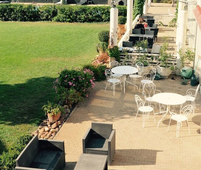 فندق Hôtel Le Mas Des Ponts D Arles