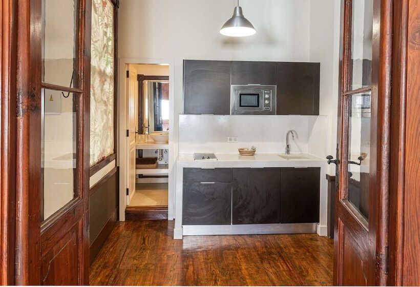 هتل Isla Baja Suites