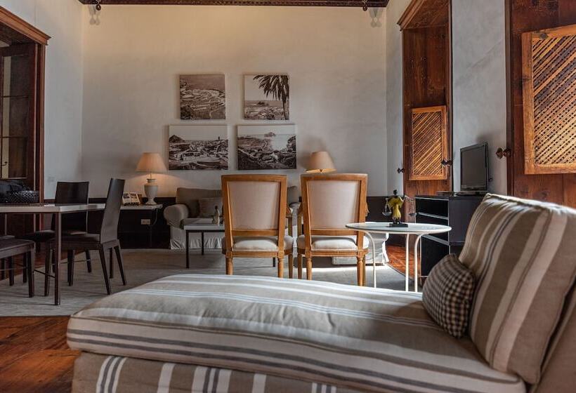 هتل Isla Baja Suites