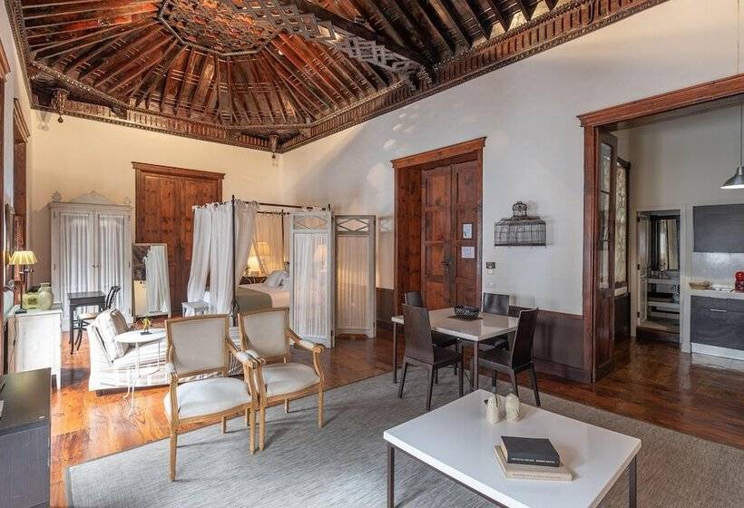 هتل Isla Baja Suites