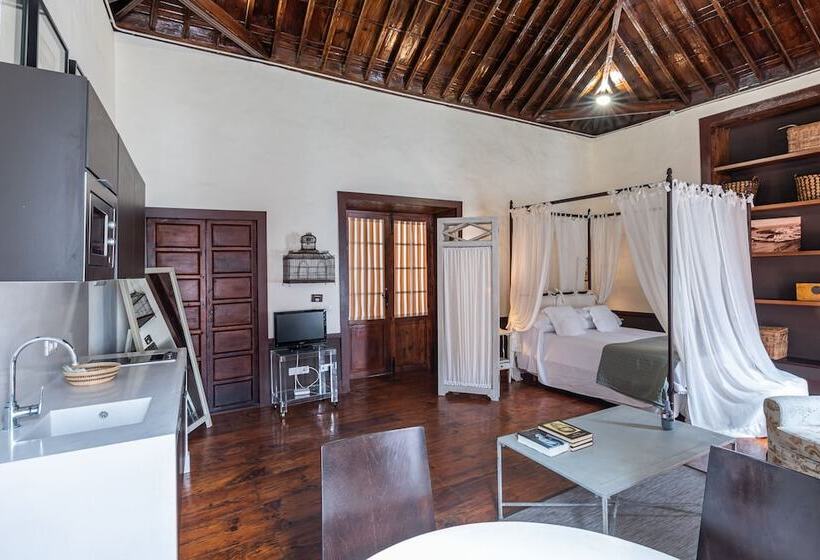 هتل Isla Baja Suites