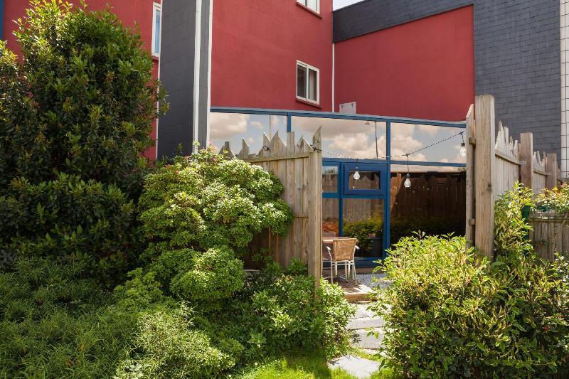 ホテル Kyriad Direct Rennes Ouest