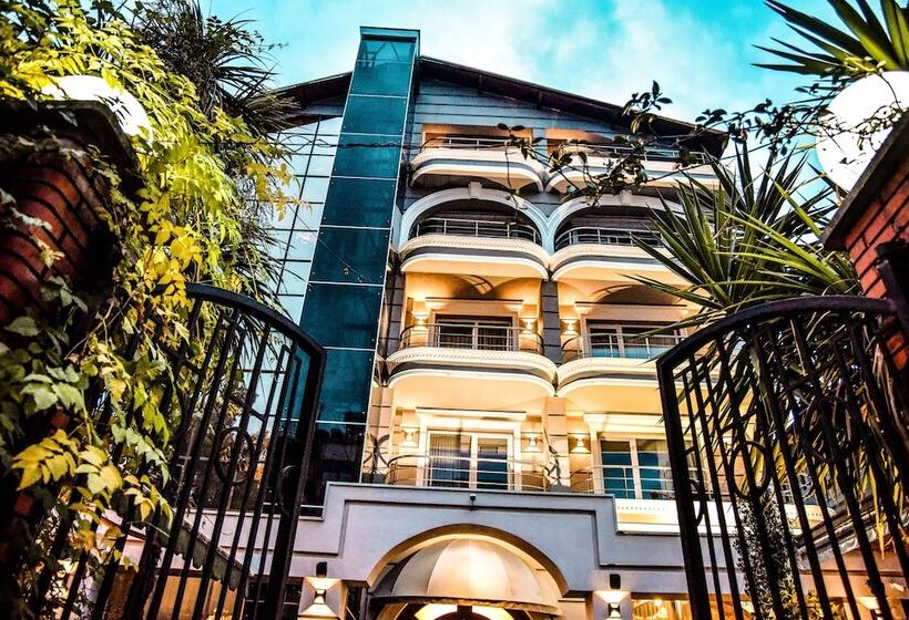 هتل Vh Broadway Tirana