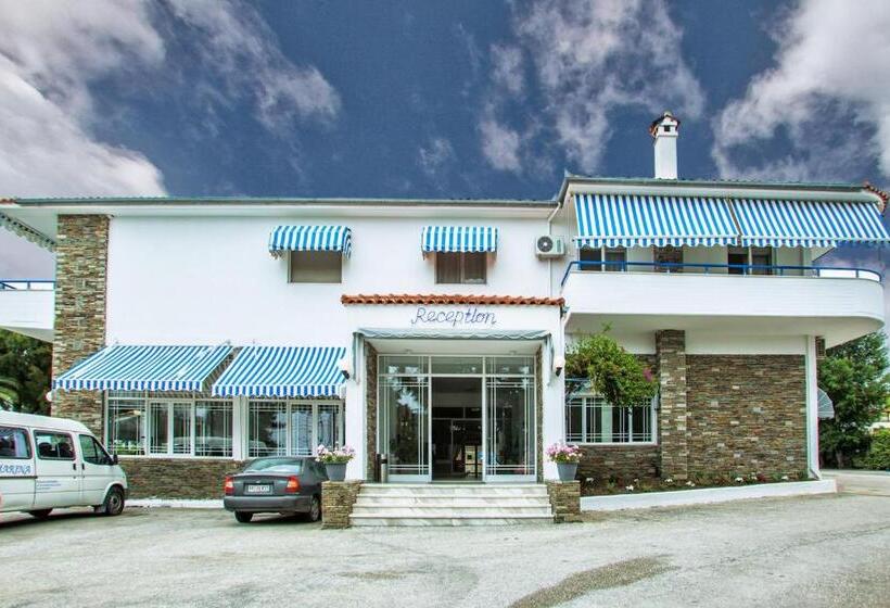 هتل Xenios Port Marina