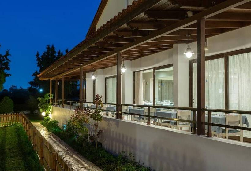 Matoula Beach Hotel