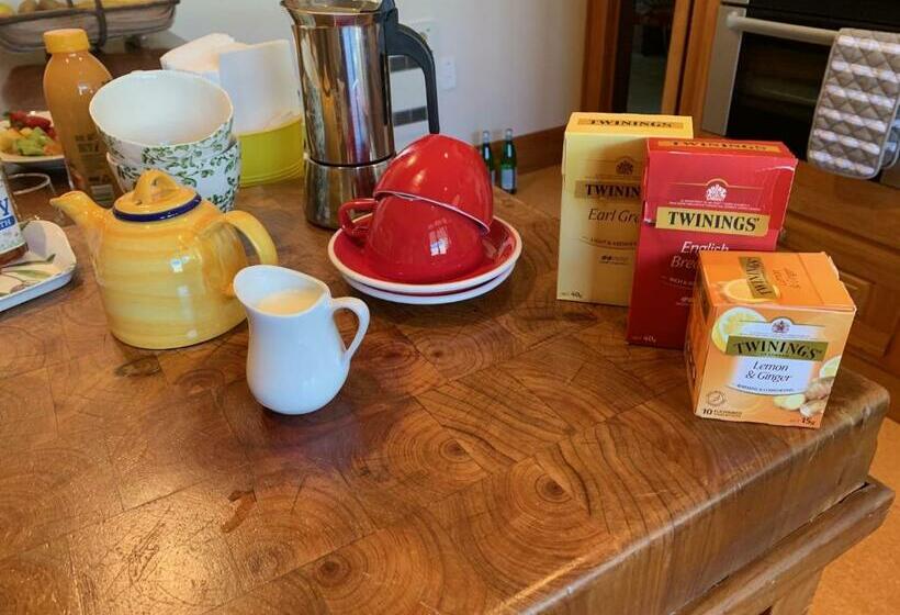 مبيت وإفطار Hawkes Bay Villa Beechwood