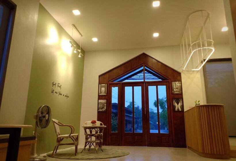 تختخواب و صبحانه Home By The Bridge
