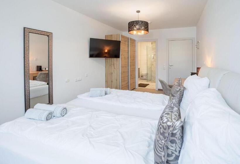 پانسیون Casa Plus