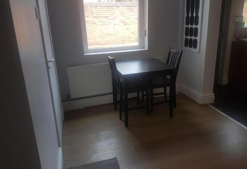 پانسیون Kensington Guest House Liverpool