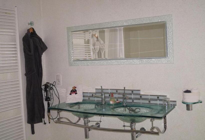 민박 Chambre D’hôtes La Jument Grise