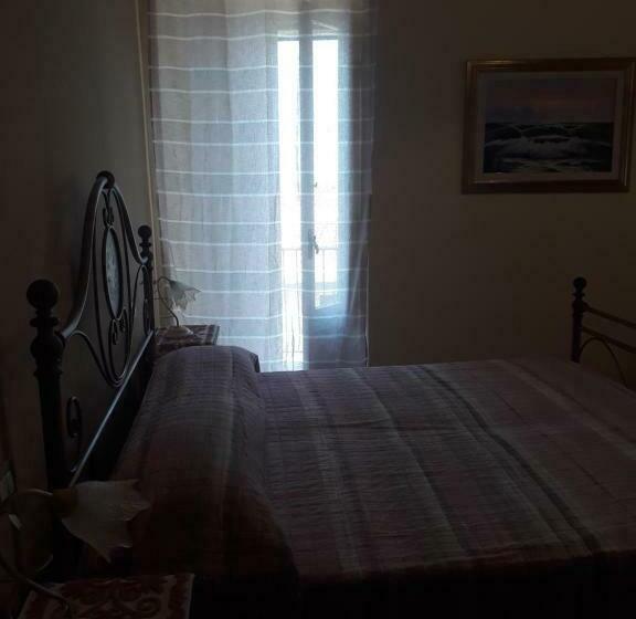 تختخواب و صبحانه L Antico Faro