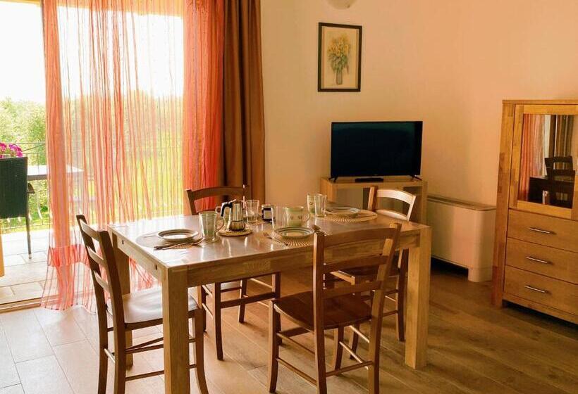 ホテル Agriturismo Fioralba