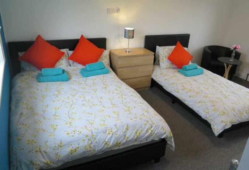 펜션 Browning House Bedrooms I Long Or Short Stay I Special Rate Available
