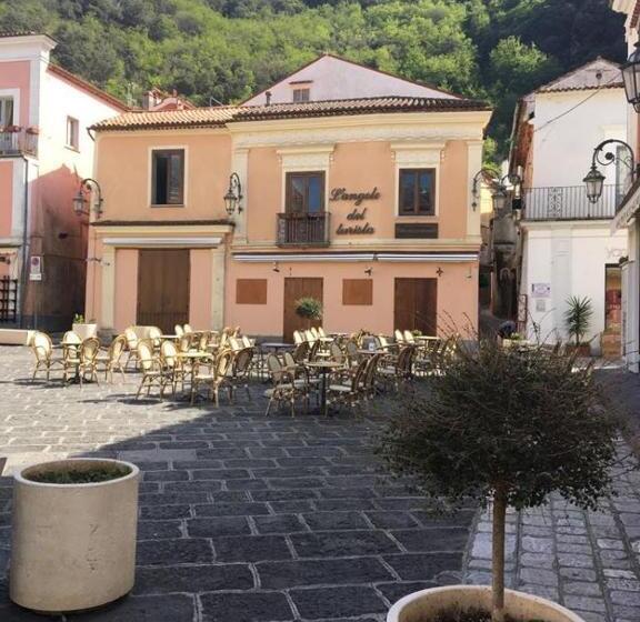 پانسیون La Stanza Dell Angolo