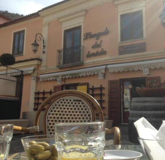 پانسیون La Stanza Dell Angolo