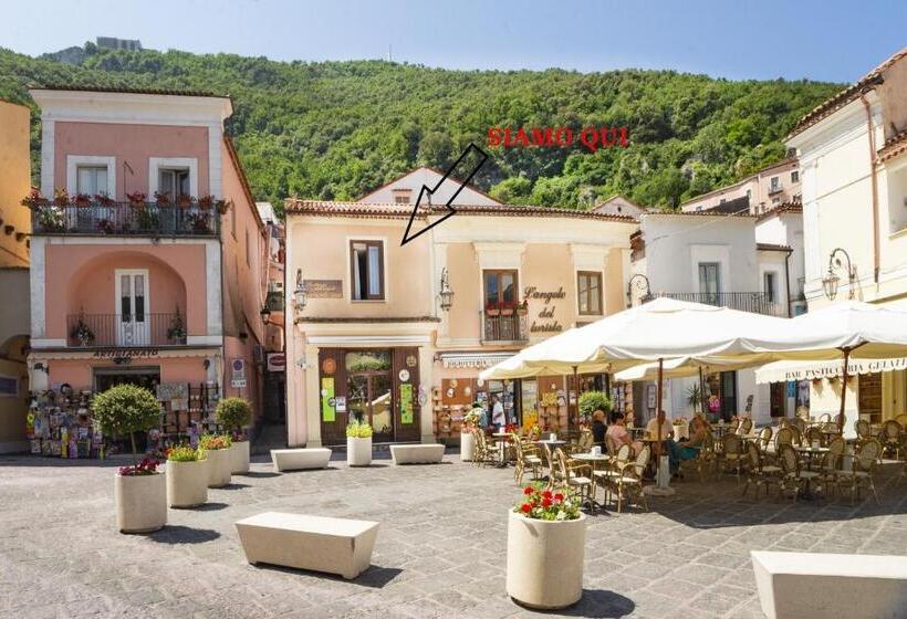 پانسیون La Stanza Dell Angolo