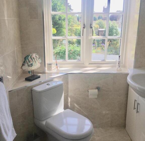 Bed and Breakfast Glebe House