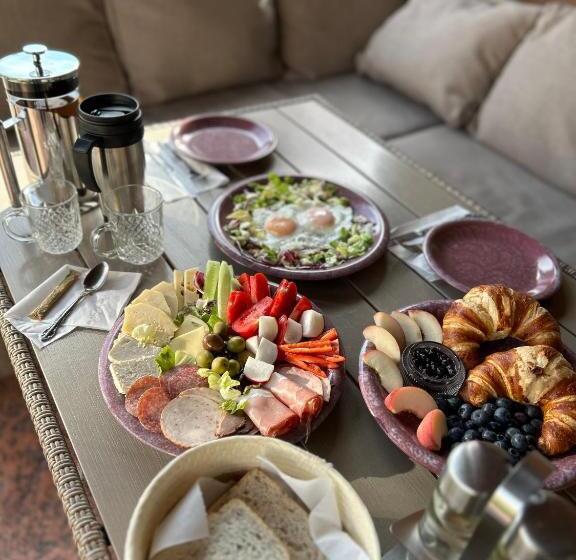 تختخواب و صبحانه Residence Rooms Bucovina