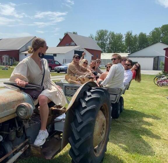 هتل Gangvidefarm