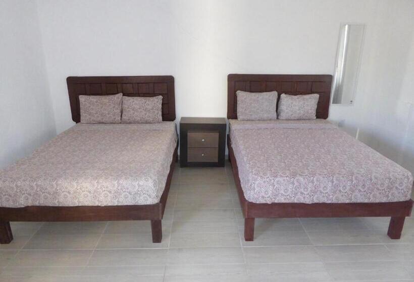 پانسیون Hostal Casa Clavel