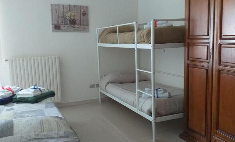 פנסיון La Casa Di Mariagrazia Rooms Con Cucina Condivisa E Terrazza