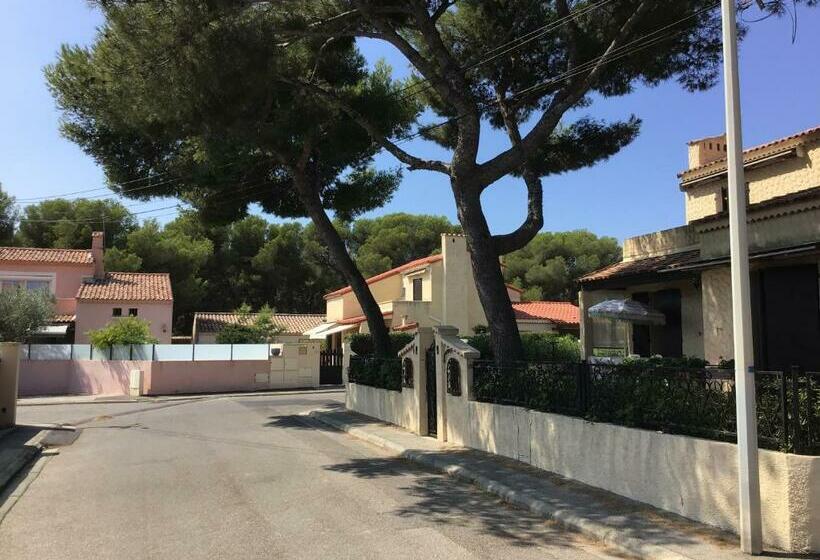 Пансион Studio Sausset Les Pins