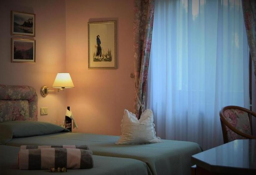 پانسیون Villa Torre   Atmosfera Romantica