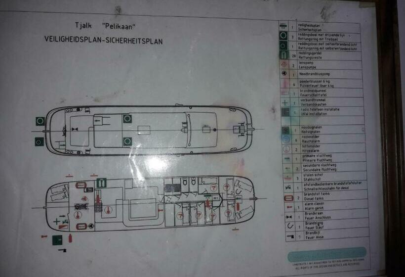 Общежитие Tjalkjacht Pelikaan Enkhuizen