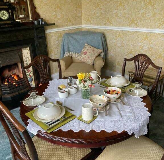 Bed and Breakfast Ballyginniff Farm House