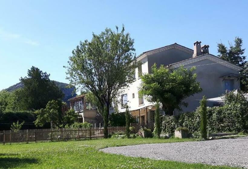 مبيت وإفطار Chambres D Hôtes Des Gens Heureux