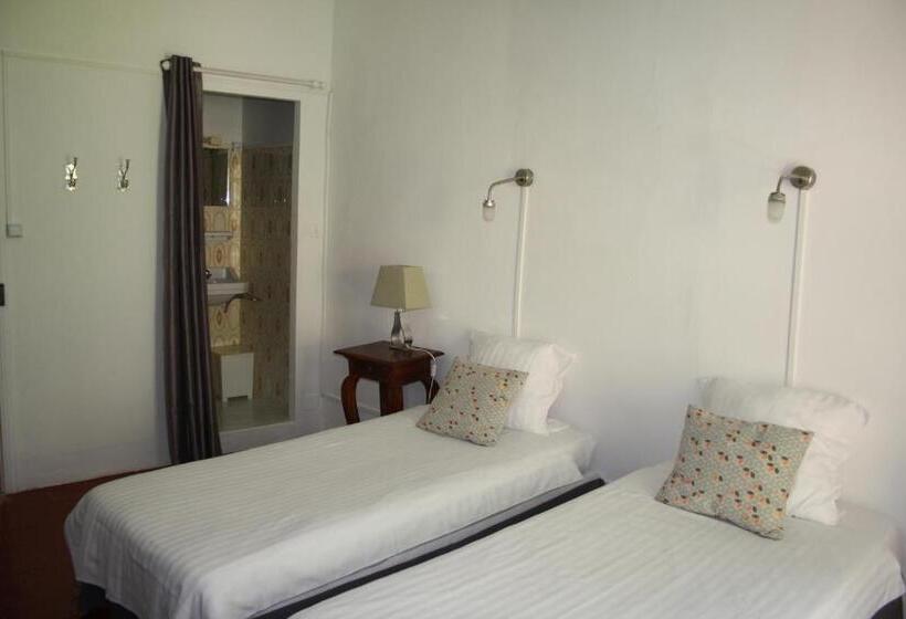 ペンション Le Therminus Chambres D Hôtes