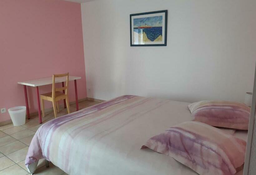 ペンション Village De Vie