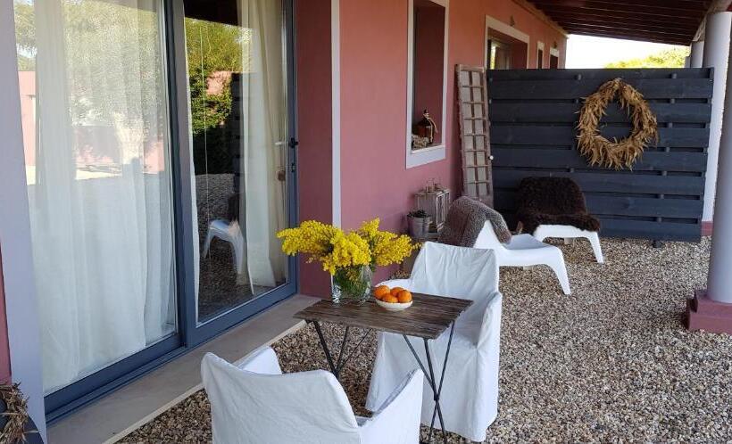 Trendy And Luxe B&b And Garden Suite